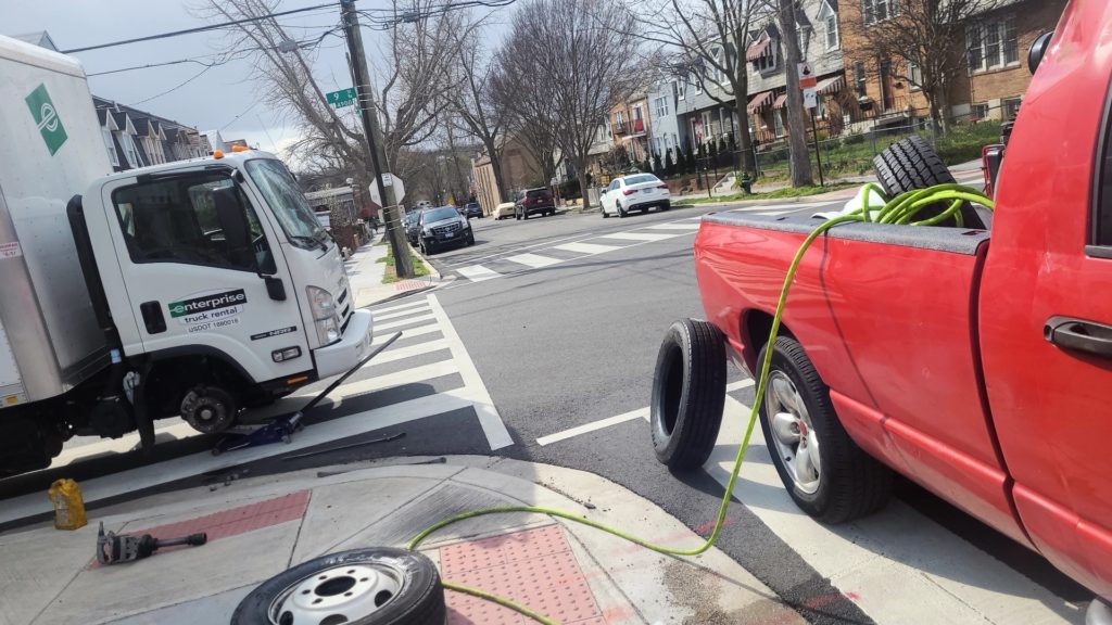 Truck tire repair service baltimore, bowie, alexandria (1)